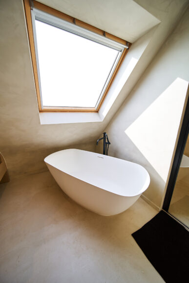 2021 - MX - BE - Nieuwbouw appartement 01 - IN FS WR WL - APPL Floor Couture - CREA Phénix Interiors - ©NickCannaerts - TAGS bathroom bath