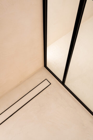 2021 - MX - BE - Showroom Schoeffaerts 03 - IN FS WR - APPL Floor Couture - CREA Phénix Interiors - ©NickCannaerts - TAGS bathroom shower zoom