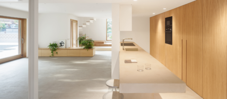 MORTEX® en el corazón de una arquitectura fluida y contemporánea