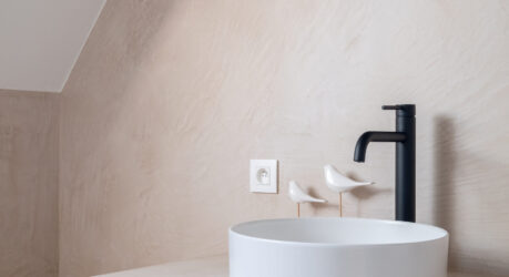 ¿MORTEX® o BEALSTONE® para el cuarto de baño?